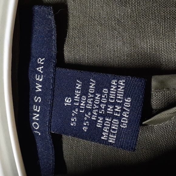 Jones Wear Olive Green Light Peacoat, Size 16 - Picture 3 of 8